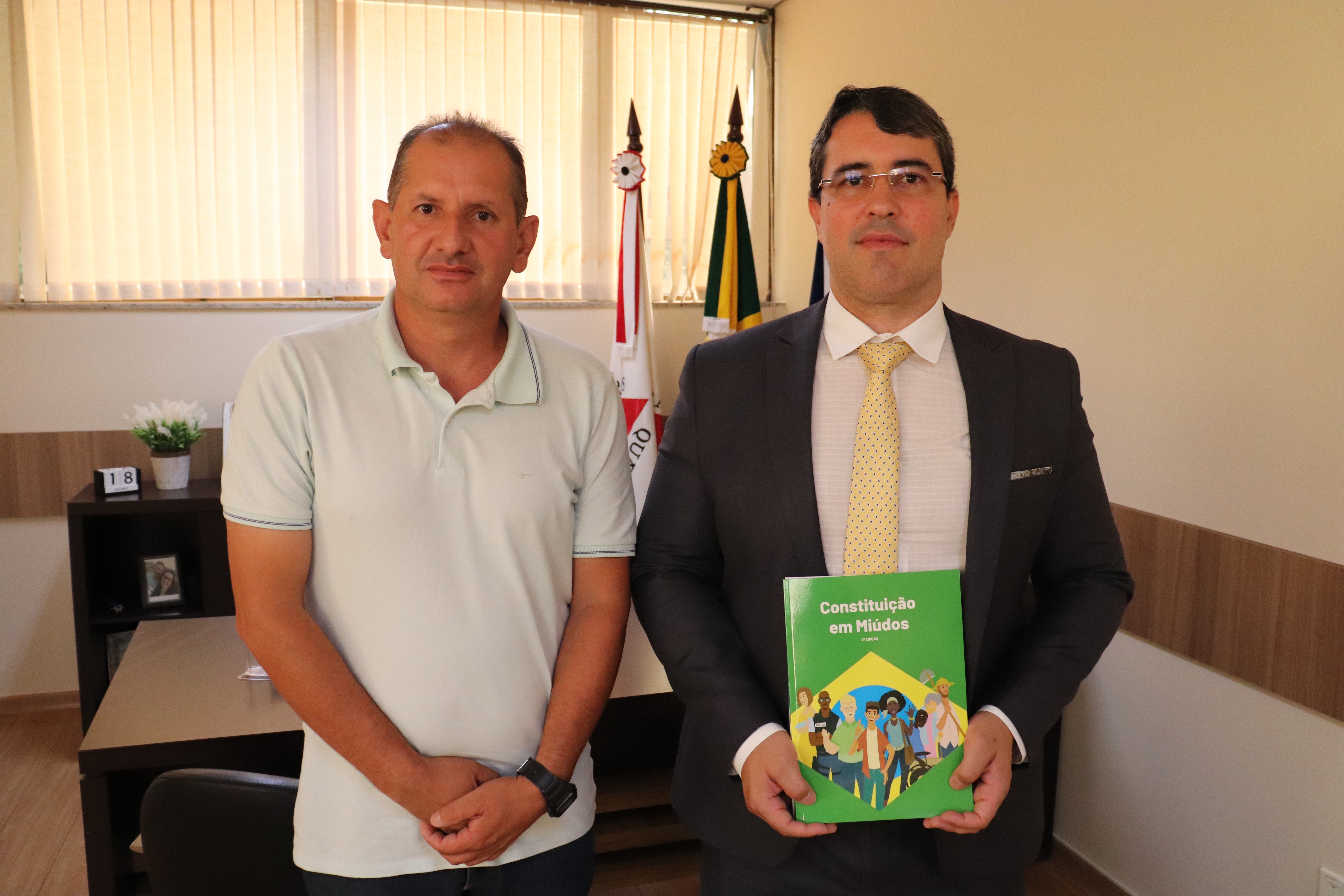 Imagem 1 da notícia: Presidente da Câmara recebe coordenador da Regional Sul de Minas do Ministério Público Federal