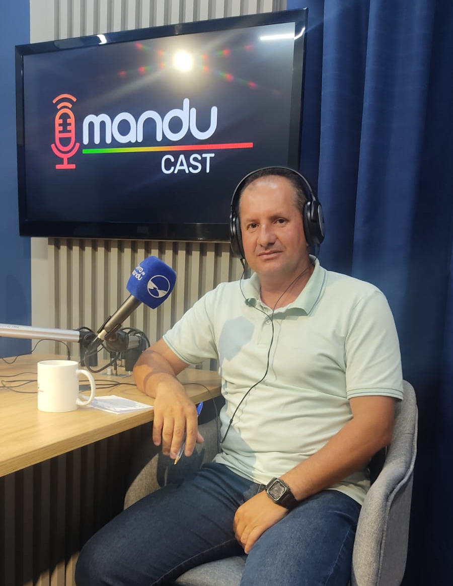 Imagem 1 da notícia: Presidente da Câmara de Vereadores participa do podcast Mandu Cast