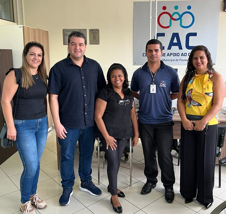Imagem 2 da notícia: Referência na região: Vereadores de Congonhal visitam o CAC da Câmara de Pouso Alegre