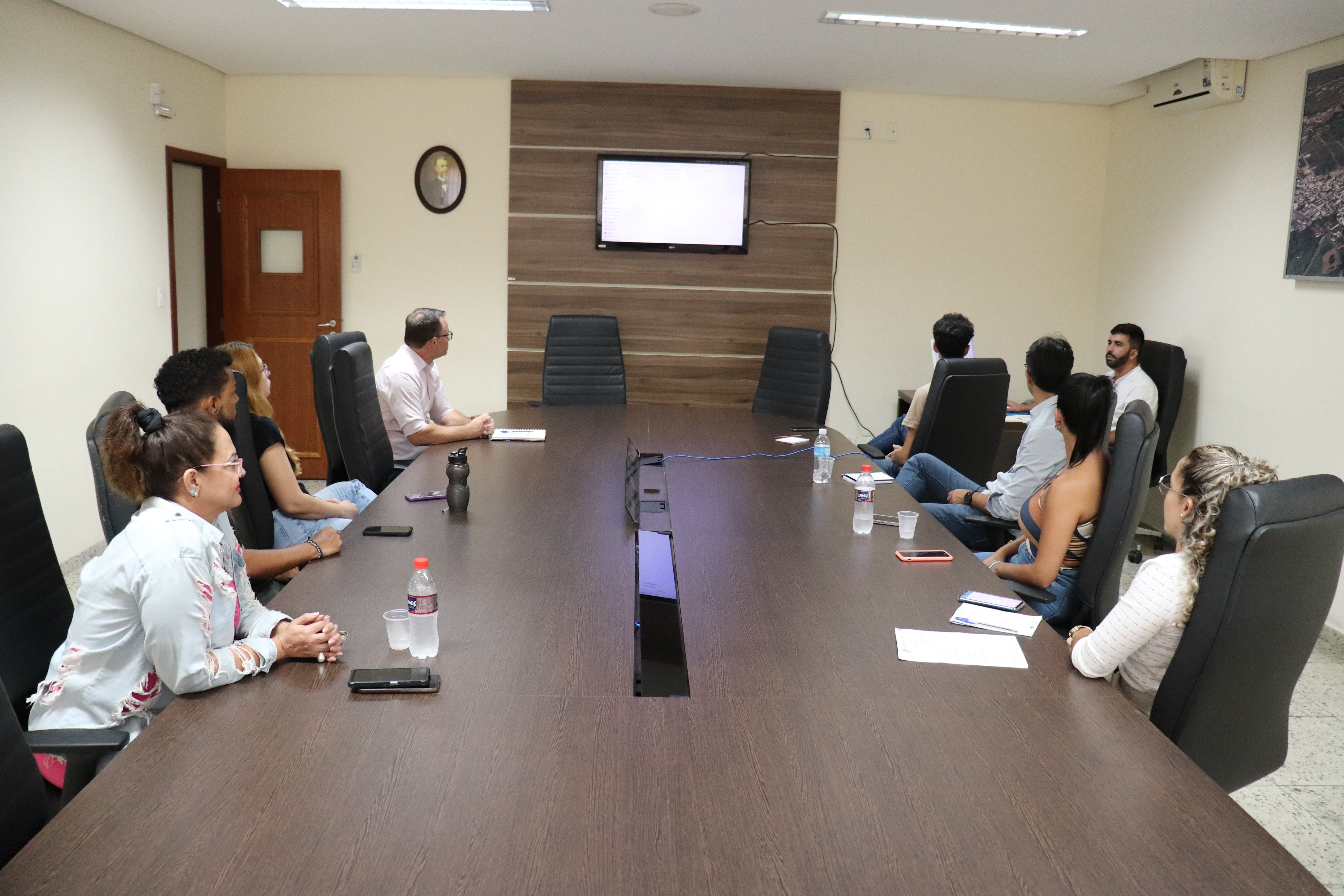 Imagem 1 da notícia: Secretaria Legislativa promove reunião para atualizar procedimento de elaboração de parecer