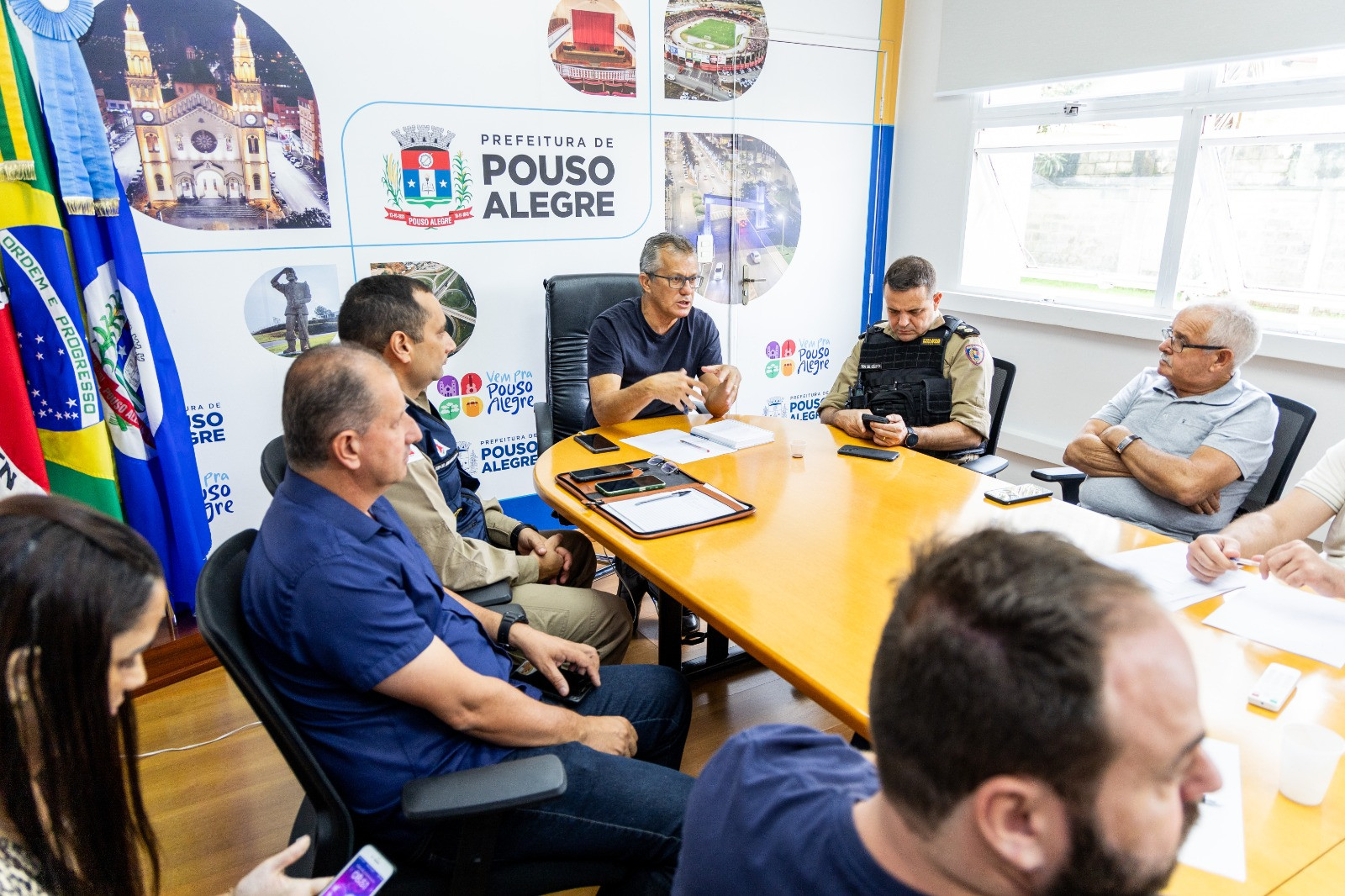 Imagem 1 da notícia: Presidente da Câmara participa de reunião na Prefeitura convocada para avaliação das chuvas