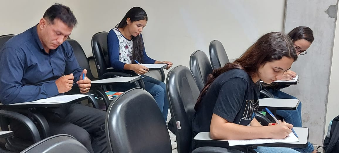 Imagem 1 da notícia: Candidatos participam de prova objetiva para seleção de estagiário em Direito na CMPA