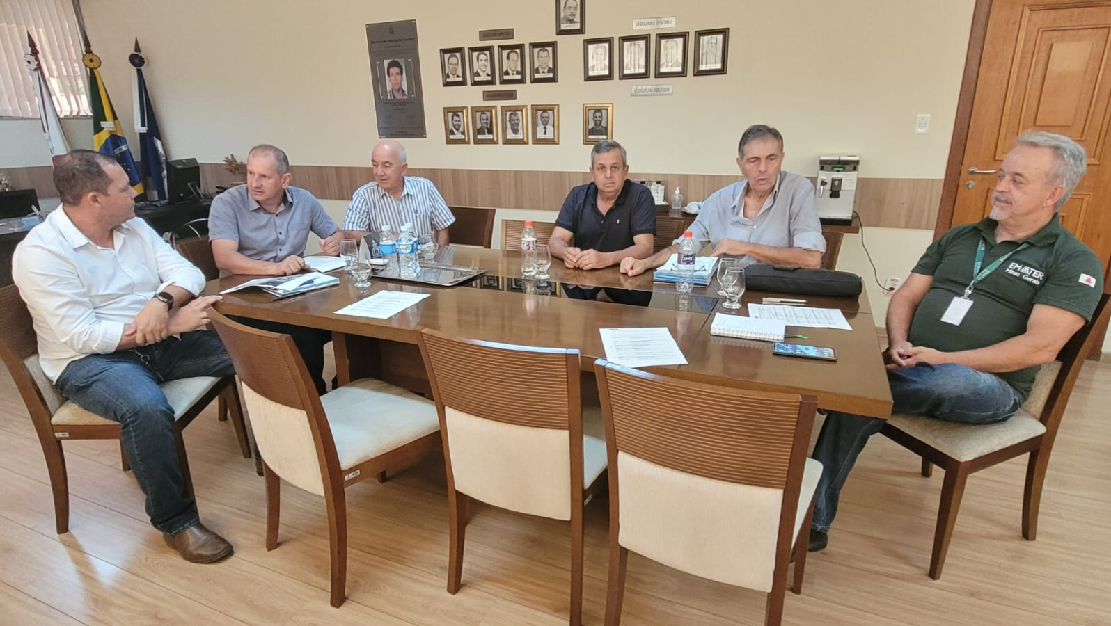 Imagem 2 da notícia: Câmara recebe reunião sobre 2ª edição da coleta itinerante de embalagens vazias de defensivos