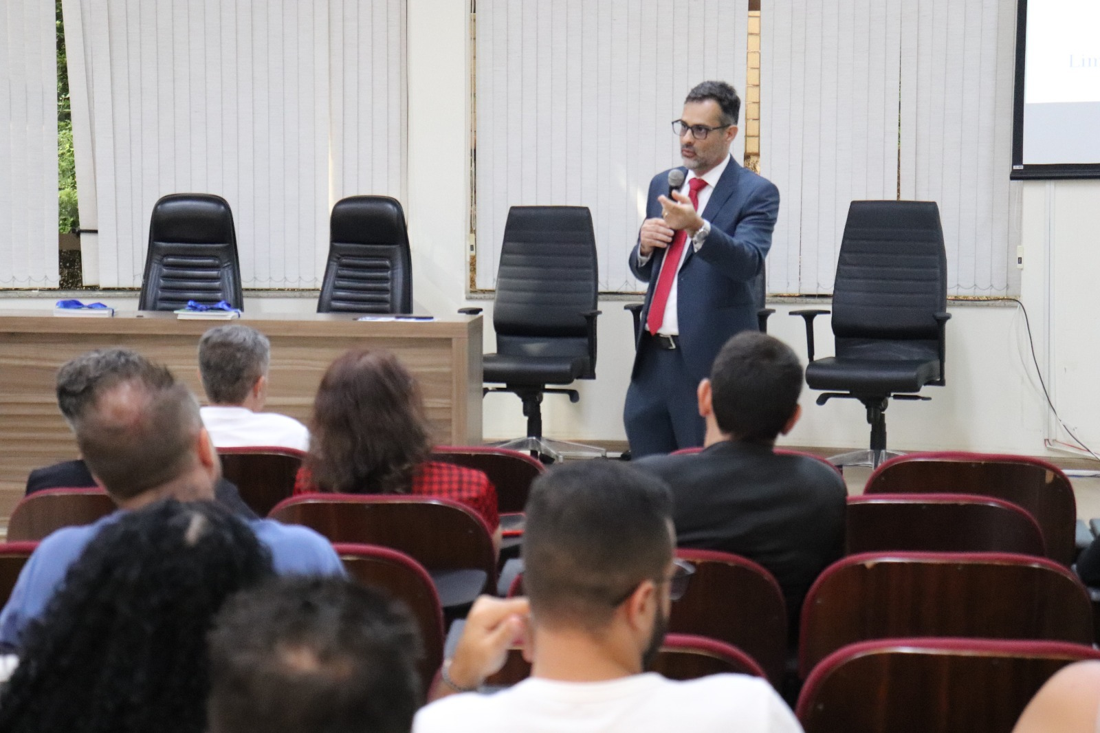 Imagem 6 da notícia: Escola do Legislativo da Câmara de Pouso Alegre promove capacitação gratuita sobre as Eleições de 2024