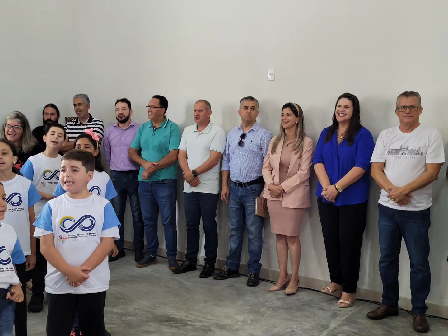 Imagem 2 da notícia: Vereadores acompanham inauguração da Casa do Artesanato