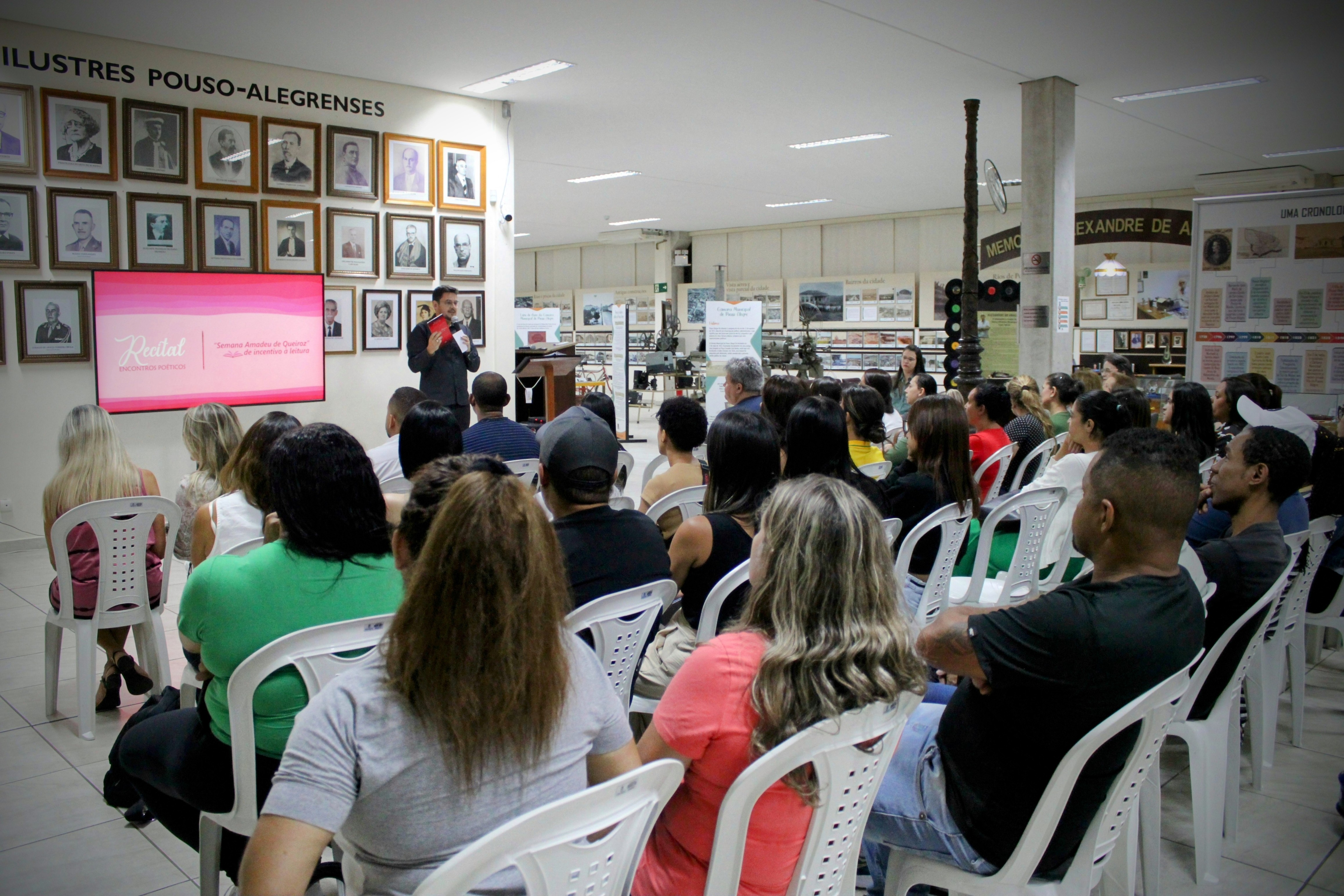 Imagem 5 da notícia: Recital Encontros Poéticos emociona dezenas de visitantes do Museu