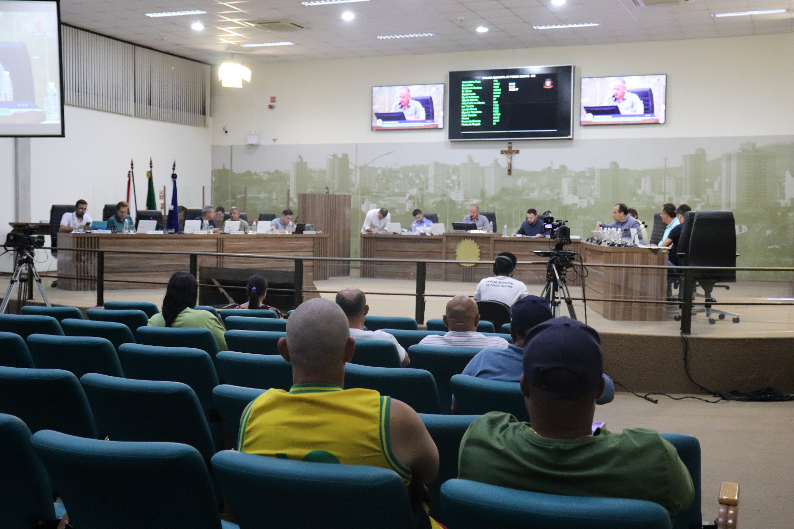 Imagem 1 da notícia: Câmara comunica novas legendas da Casa após janela partidária