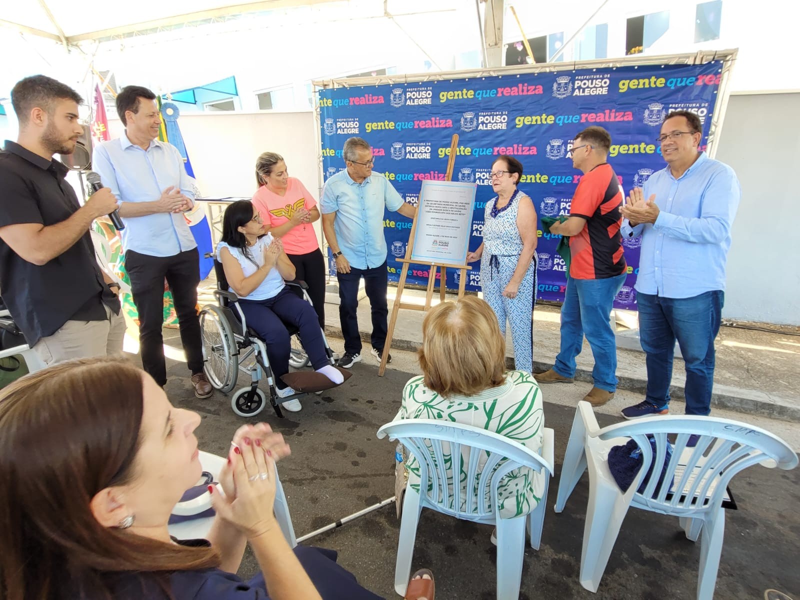 Imagem 1 da notícia: Vereadores acompanham entrega da revitalização da UBS do bairro Belo Horizonte