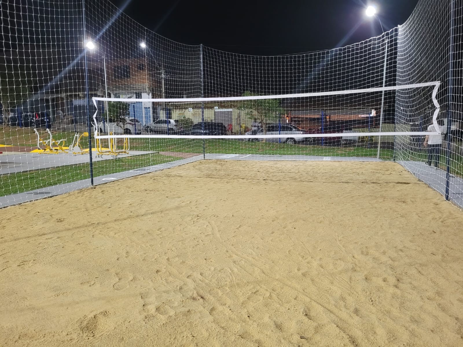 Imagem 4 da notícia: Vereadores participam da entrega de complexo esportivo no Cidade Vergani