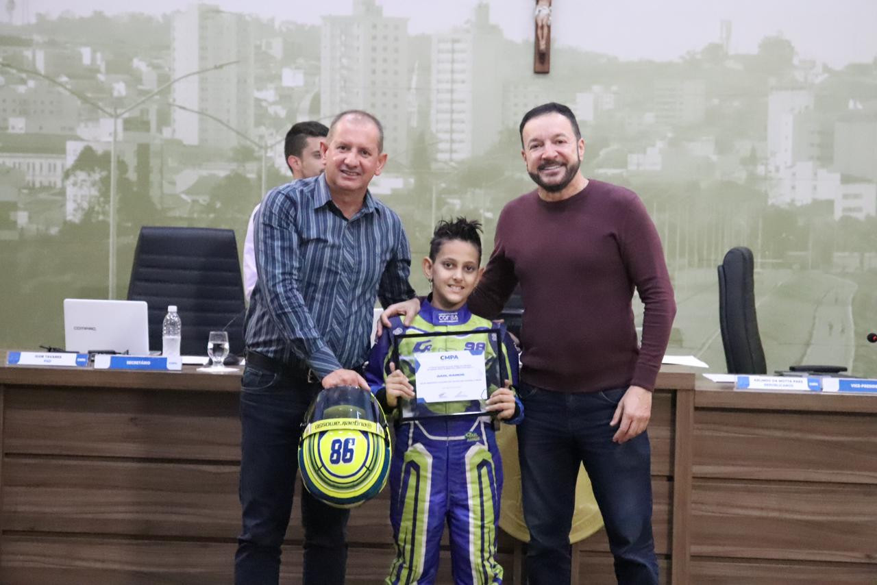 Imagem 3 da notícia: Em 1º turno: Câmara cria Julho Âmbar