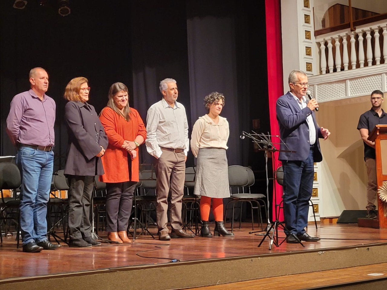 Imagem 2 da notícia: Presidente da Câmara participa do lançamento da Orquestra Experimental de Pouso Alegre