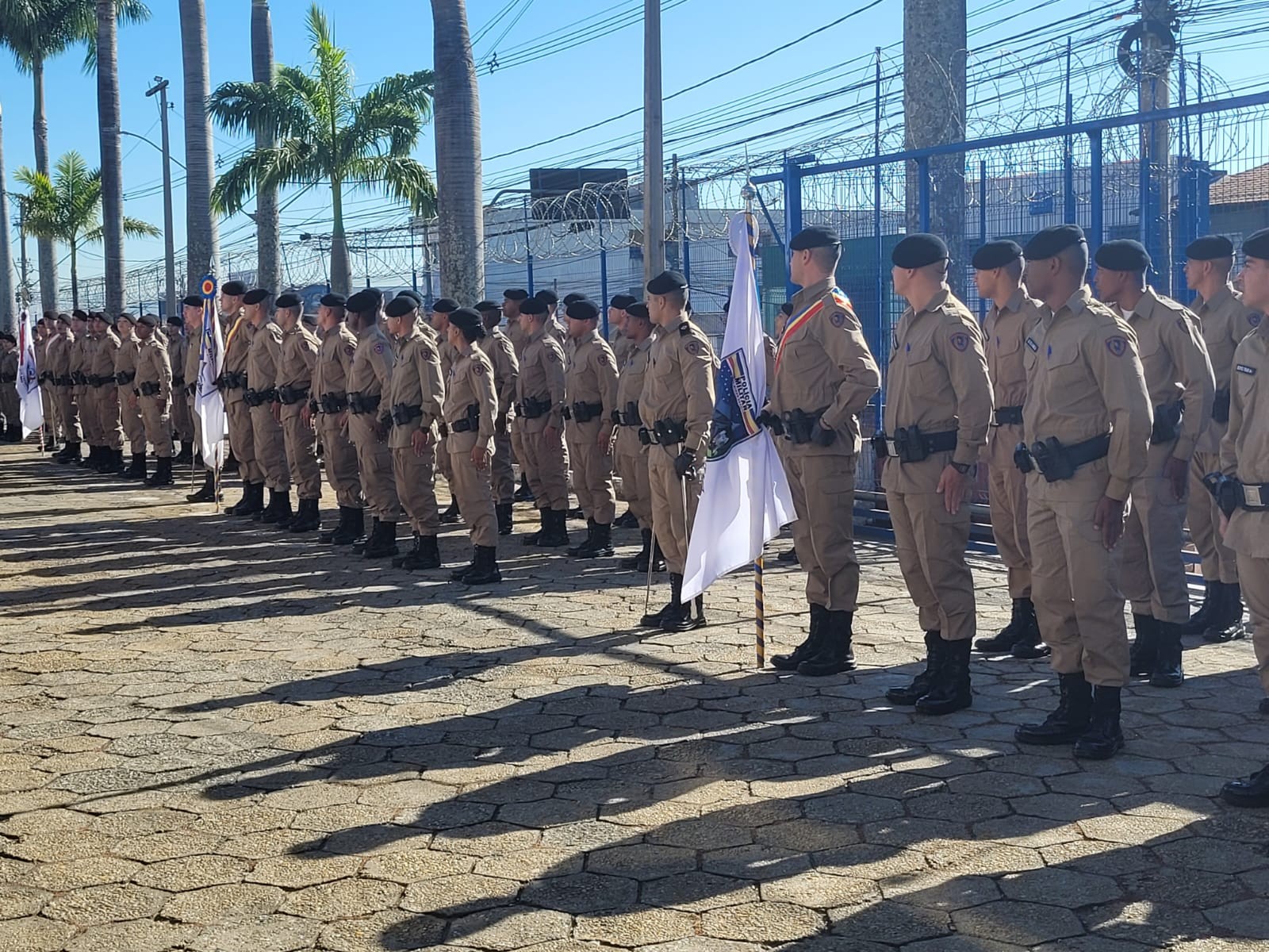 Imagem 2 da notícia: Presidente da Câmara participa da solenidade dos 249 anos da Polícia Militar