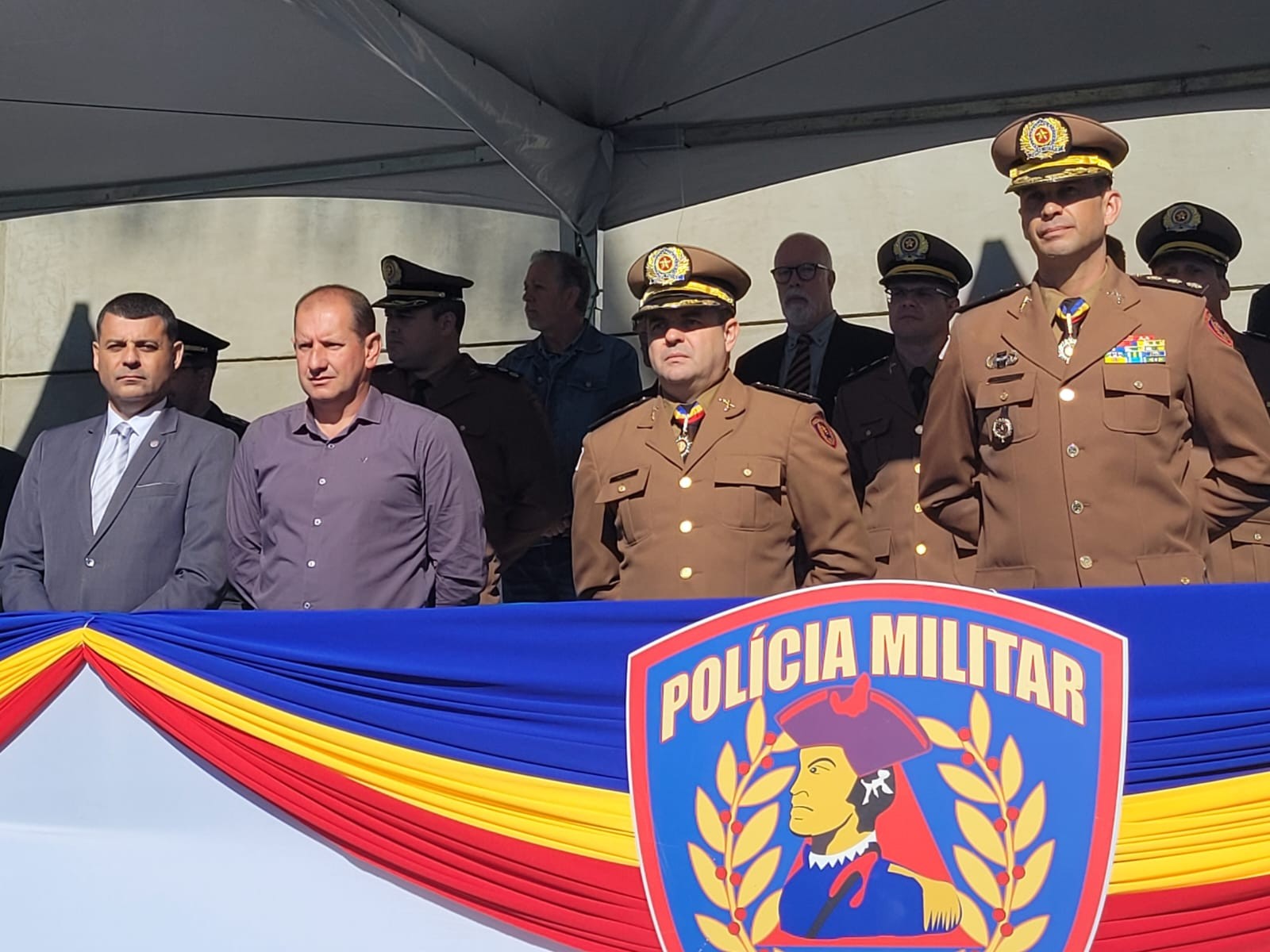 Imagem 4 da notícia: Presidente da Câmara participa da solenidade dos 249 anos da Polícia Militar