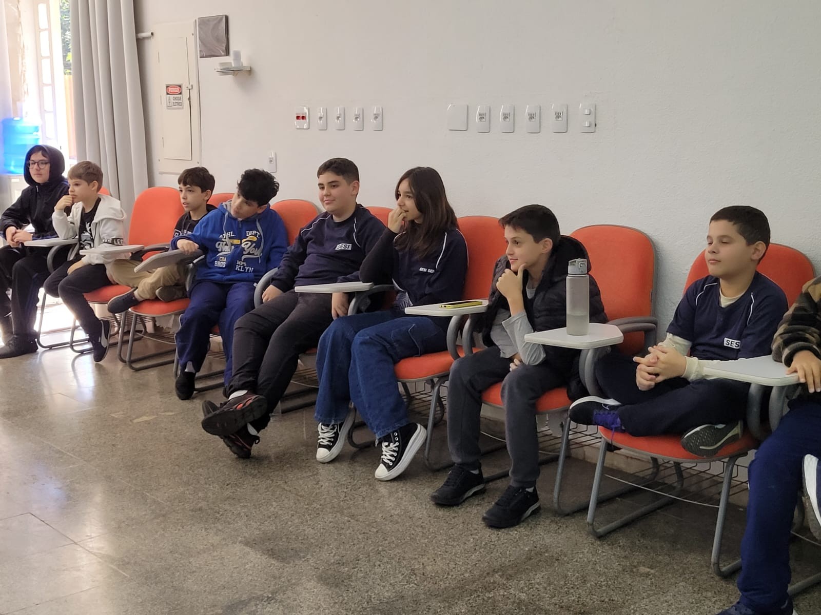 Imagem 2 da notícia: Diretora da Escola do Legislativo participa de roda de conversa sobre racismo na Escola Sesi-Senai