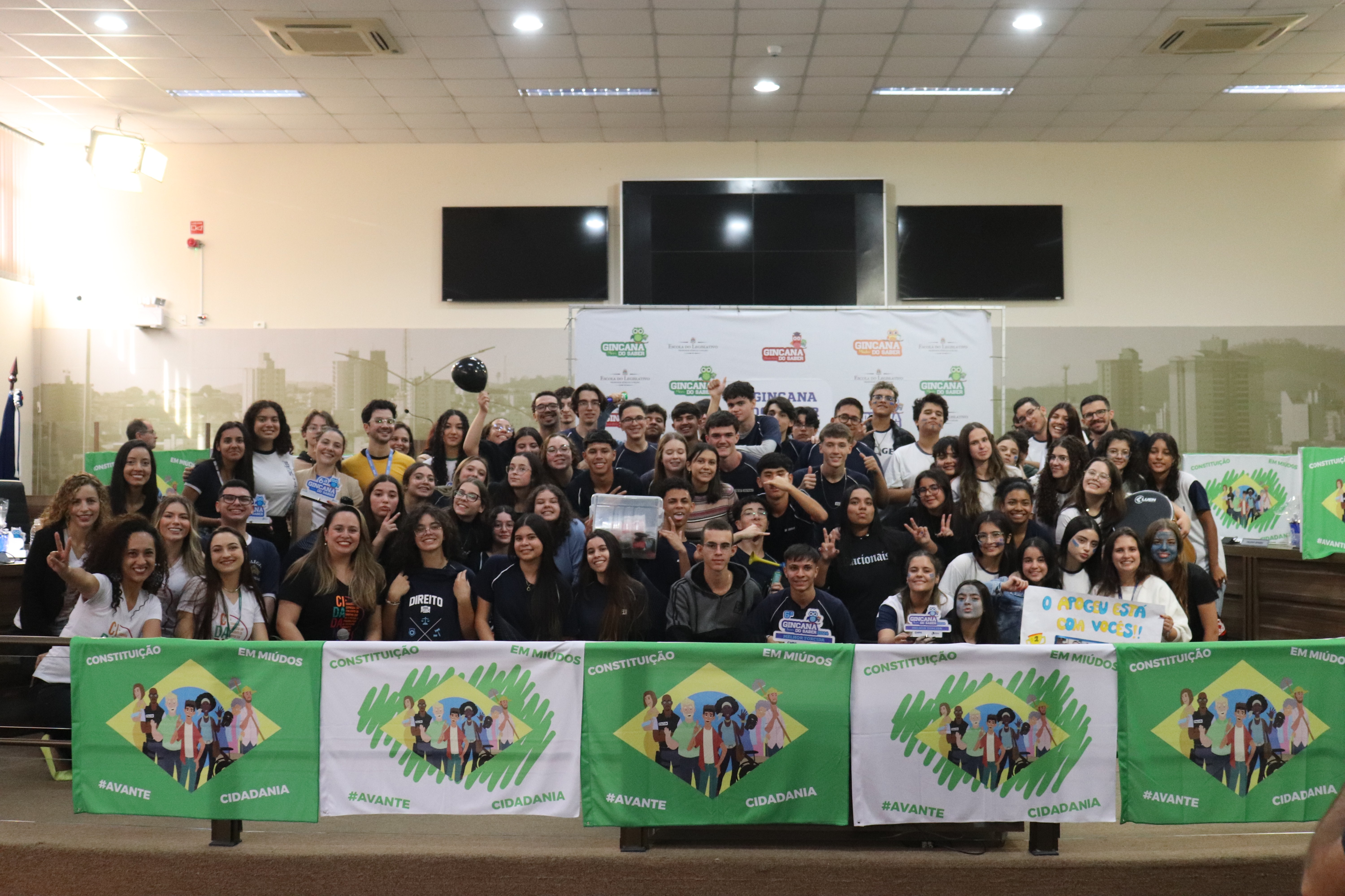 Imagem 2 da notícia: Aprendizado e empenho dos estudantes marcam a grande final da Gincana do Saber Jovem