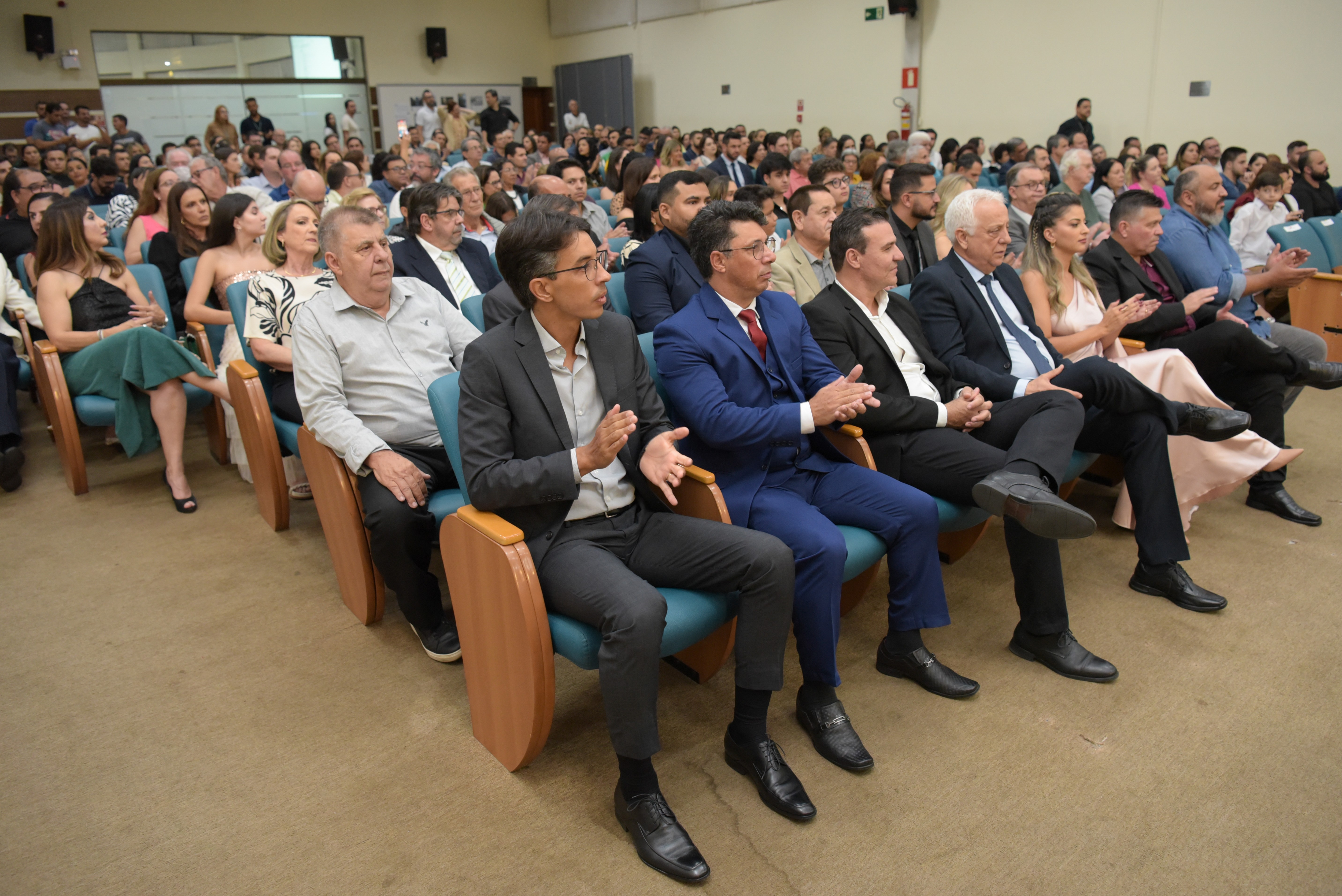 Imagem 4 da notícia: 20 personalidades, incluindo 3 vereadores, recebem o Título de Cidadão Pouso-Alegrense
