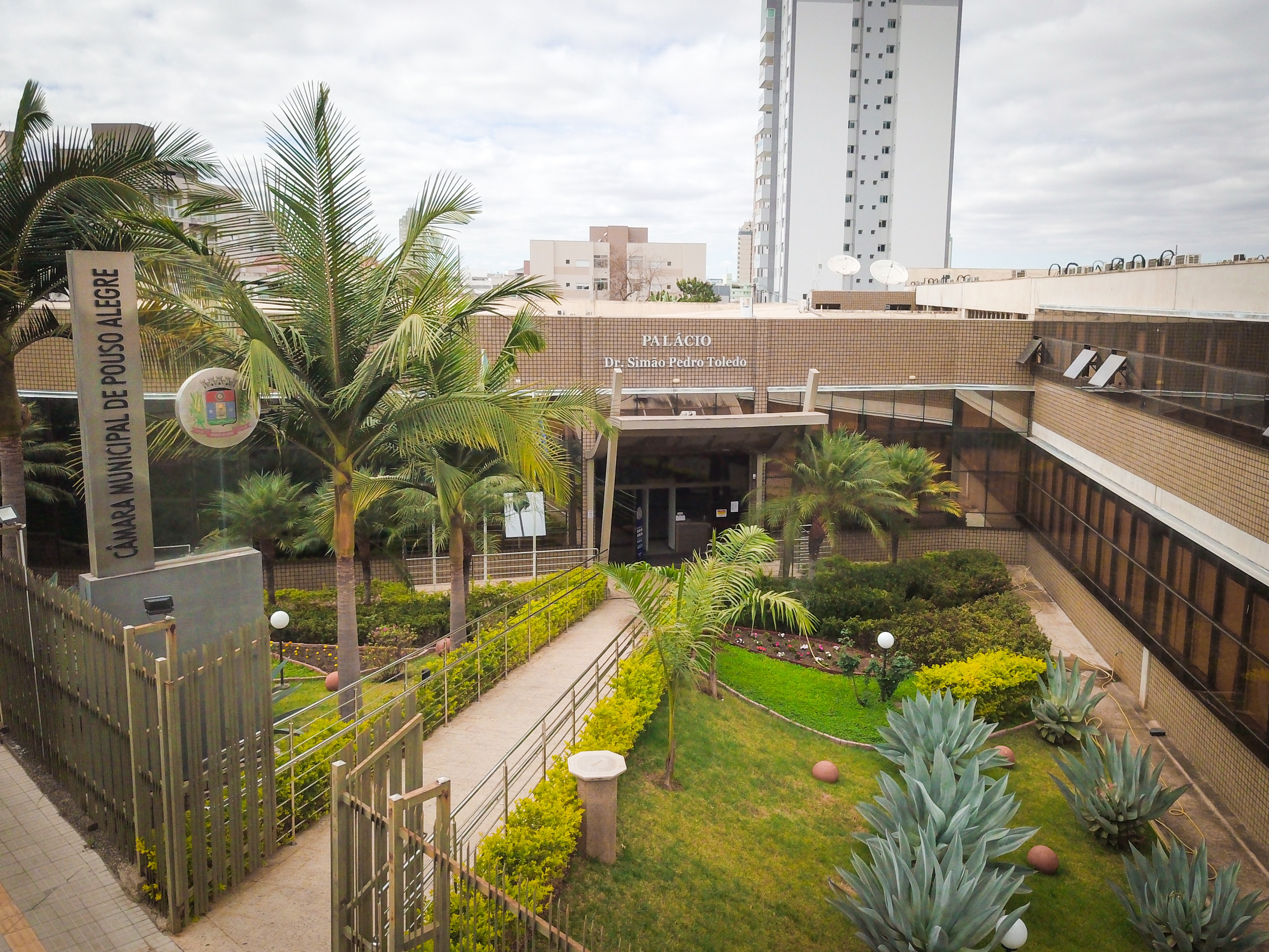 Imagem 1 da notícia: No Dia do Servidor Público, 28 de outubro, não haverá expediente na Câmara