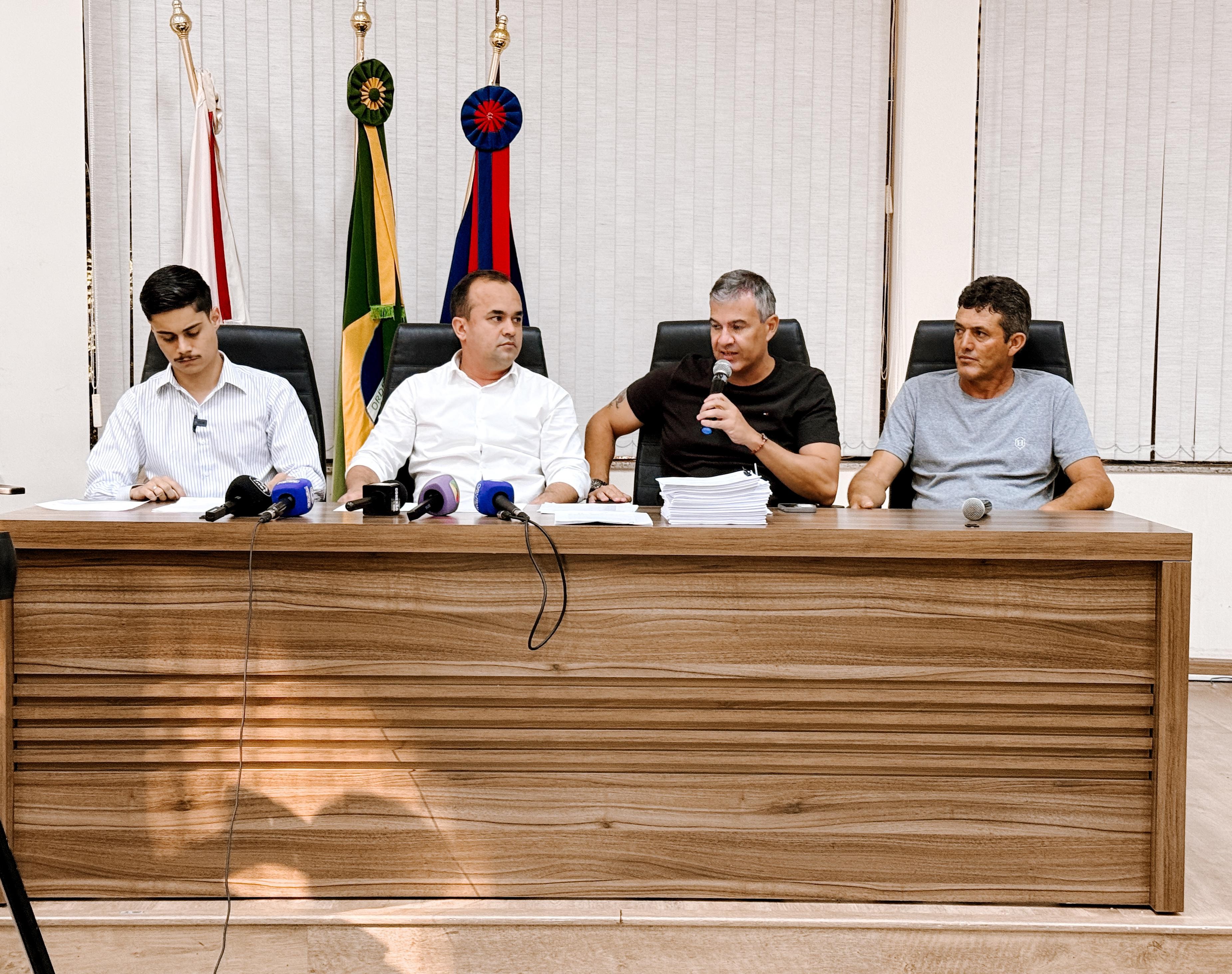Imagem 1 da notícia: Câmara aprova Comissão Especial para estudar irregularidades nos gastos públicos da Prefeitura com festas de Natal