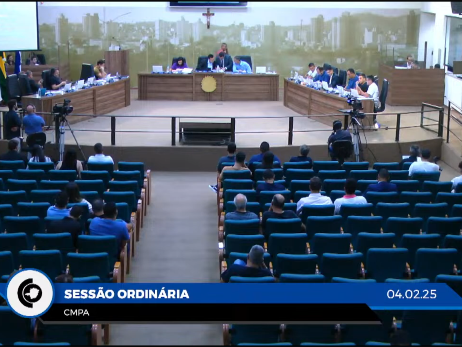 Imagem 1 da notícia: Câmara dá início à transmissão de sessões via Instagram e bate recorde de audiência