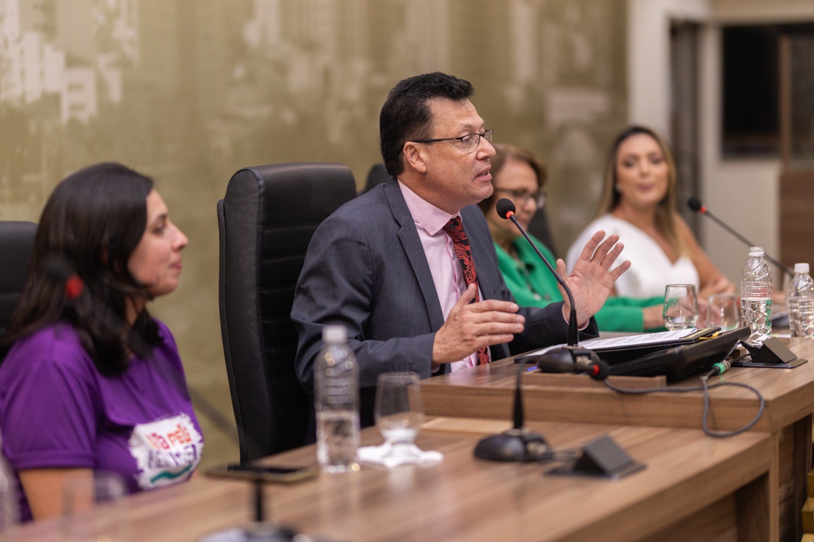 Imagem 2 da notícia: Primeiro dia do 4º Simpósio Mulheres na Política reivindica equidade de gênero nos espaços de poder-